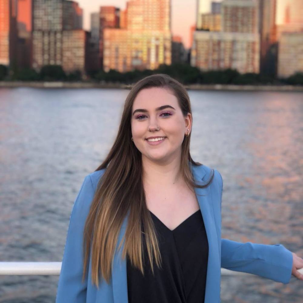 Meet your Posher, Milena